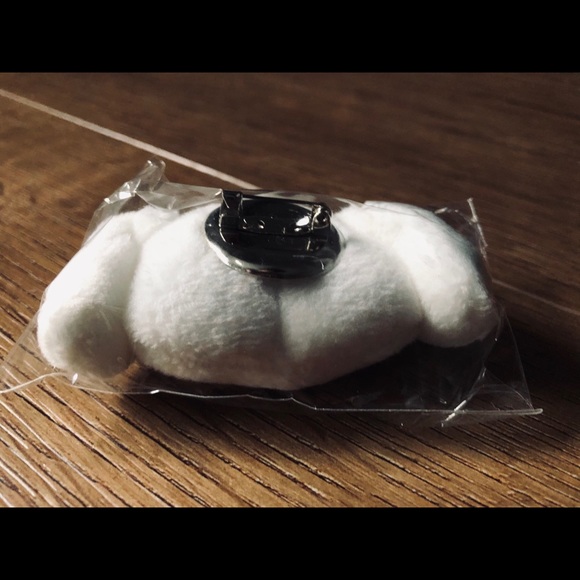 CINNAMOROLL-NWOT Plush Pin/Brooch - Picture 7 of 7